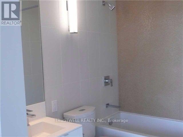 1702 - 125 Peter Street, Toronto, Ontario  M5V 2G9 - Photo 6 - C12450710