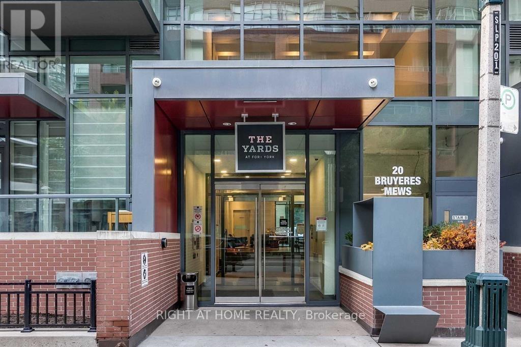 305 - 20 BRUYERES MEWS, Toronto, Ontario