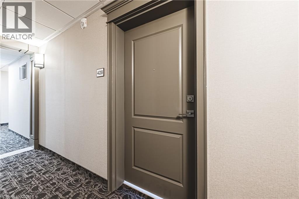 125 Shoreview Place Place Unit# 28, Hamilton, Ontario  L8G 0K3 - Photo 3 - 40777377