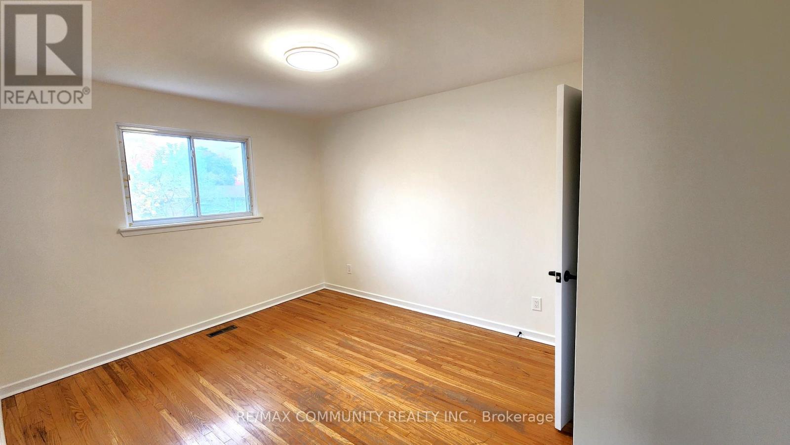 Main - 19 Purpledusk Trail, Toronto, Ontario  M1E 4C6 - Photo 11 - E12450725