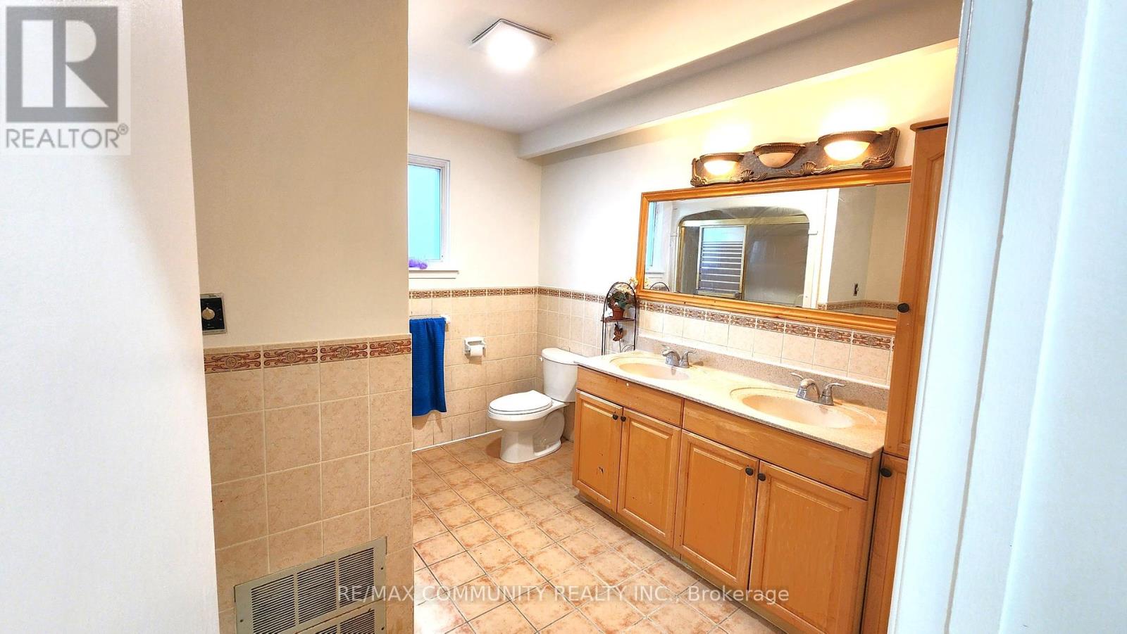 Main - 19 Purpledusk Trail, Toronto, Ontario  M1E 4C6 - Photo 12 - E12450725