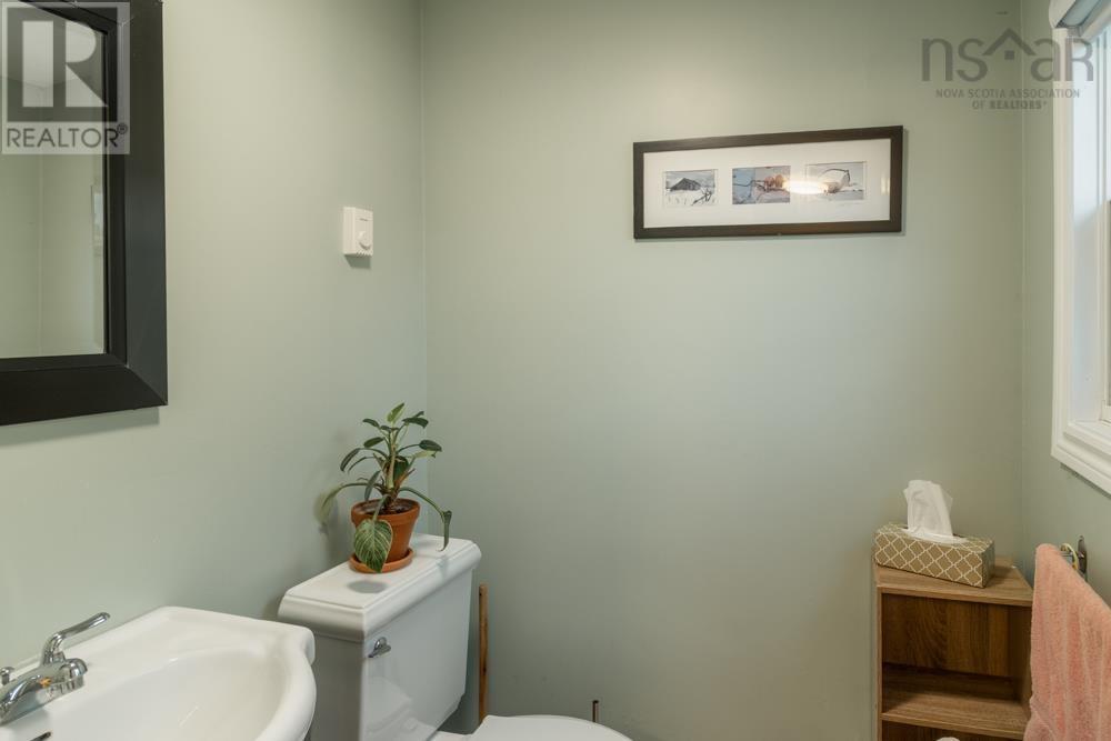 54 Mountian View Drive, Lake Echo, Nova Scotia  B3E 1B6 - Photo 15 - 202523752
