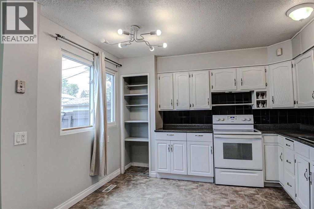 3014 Dover Crescent Se, Calgary, Alberta  T2B 1Y2 - Photo 5 - A2255740