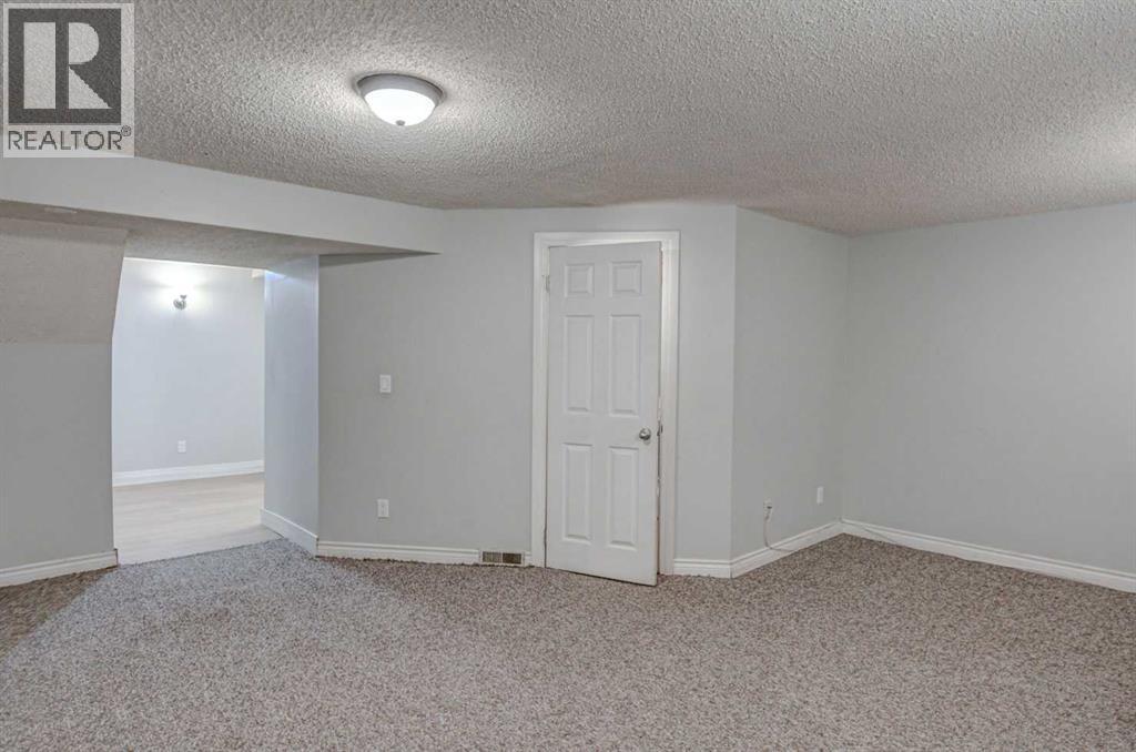 3014 Dover Crescent Se, Calgary, Alberta  T2B 1Y2 - Photo 13 - A2255740