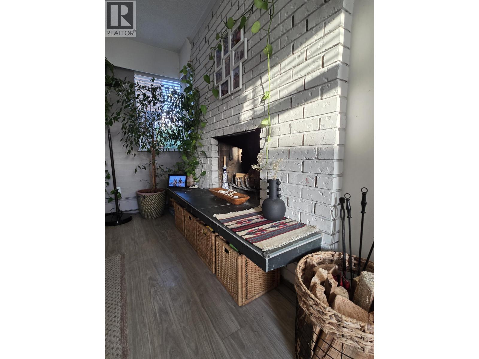 209 410 Agnes Street, New Westminster, British Columbia  V3L 1G1 - Photo 4 - R3055668