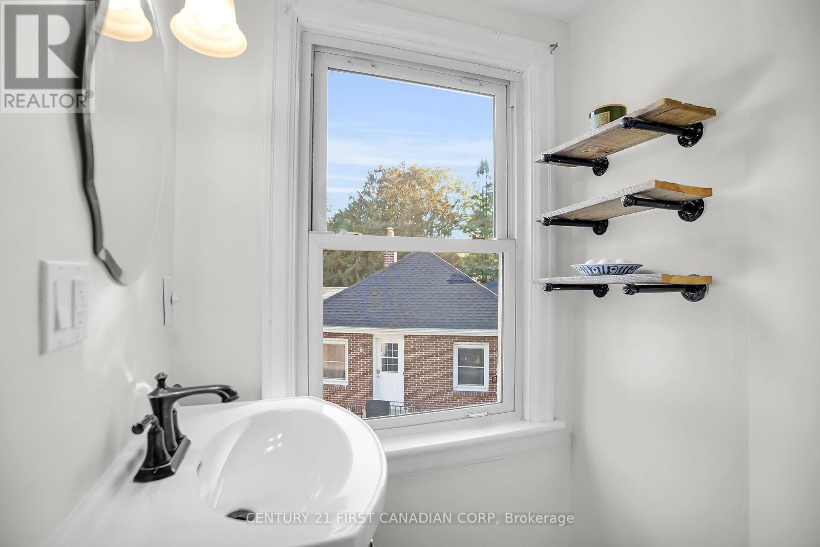 228 Fellner Avenue, London East, Ontario  N5W 4H5 - Photo 33 - X12450757