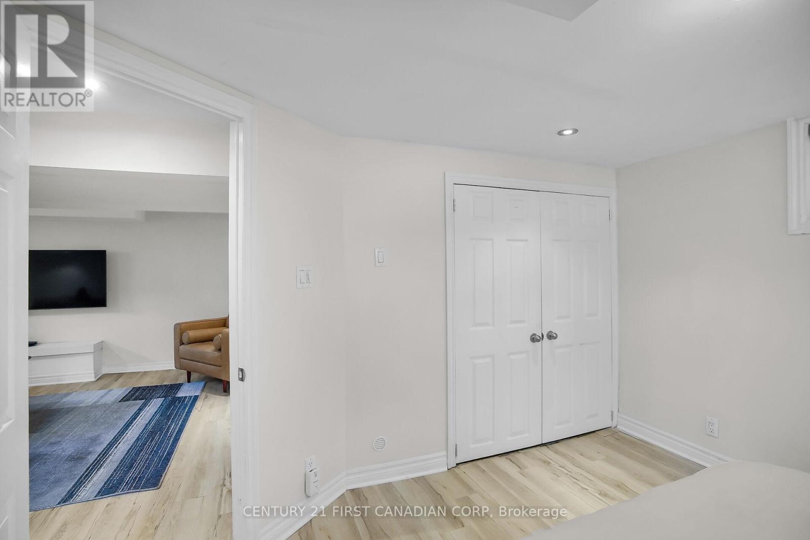 228 Fellner Avenue, London East, Ontario  N5W 4H5 - Photo 42 - X12450757