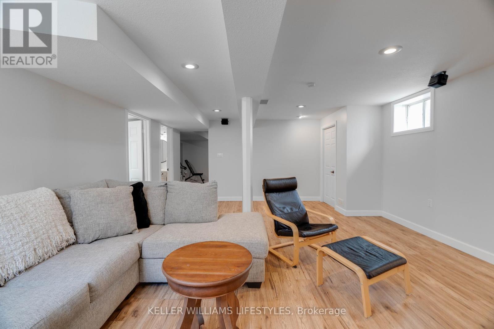 58 Deborah Drive, Strathroy-Caradoc, Ontario  N7G 4C8 - Photo 33 - X12450760