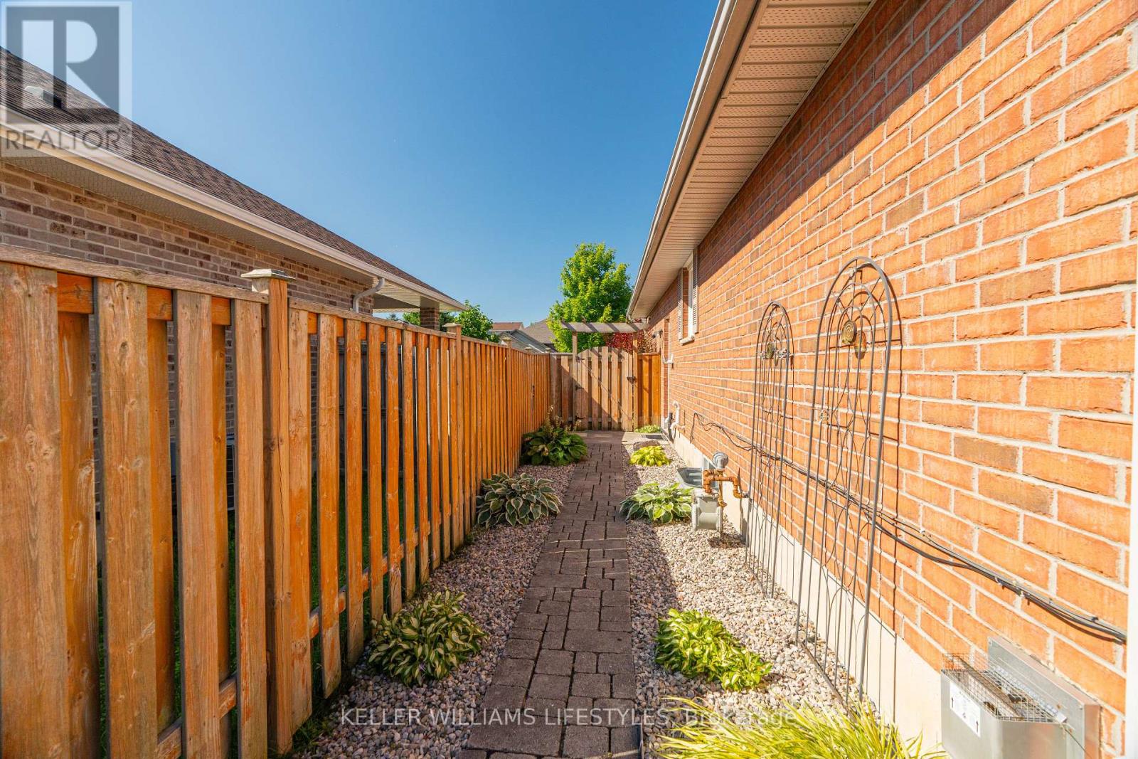 58 Deborah Drive, Strathroy-Caradoc, Ontario  N7G 4C8 - Photo 47 - X12450760