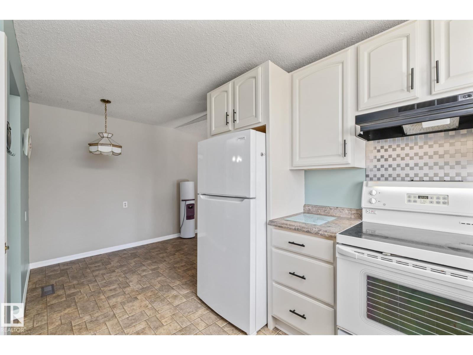 66 Greer Cr, St. Albert, Alberta  T8N 1T8 - Photo 5 - E4461234