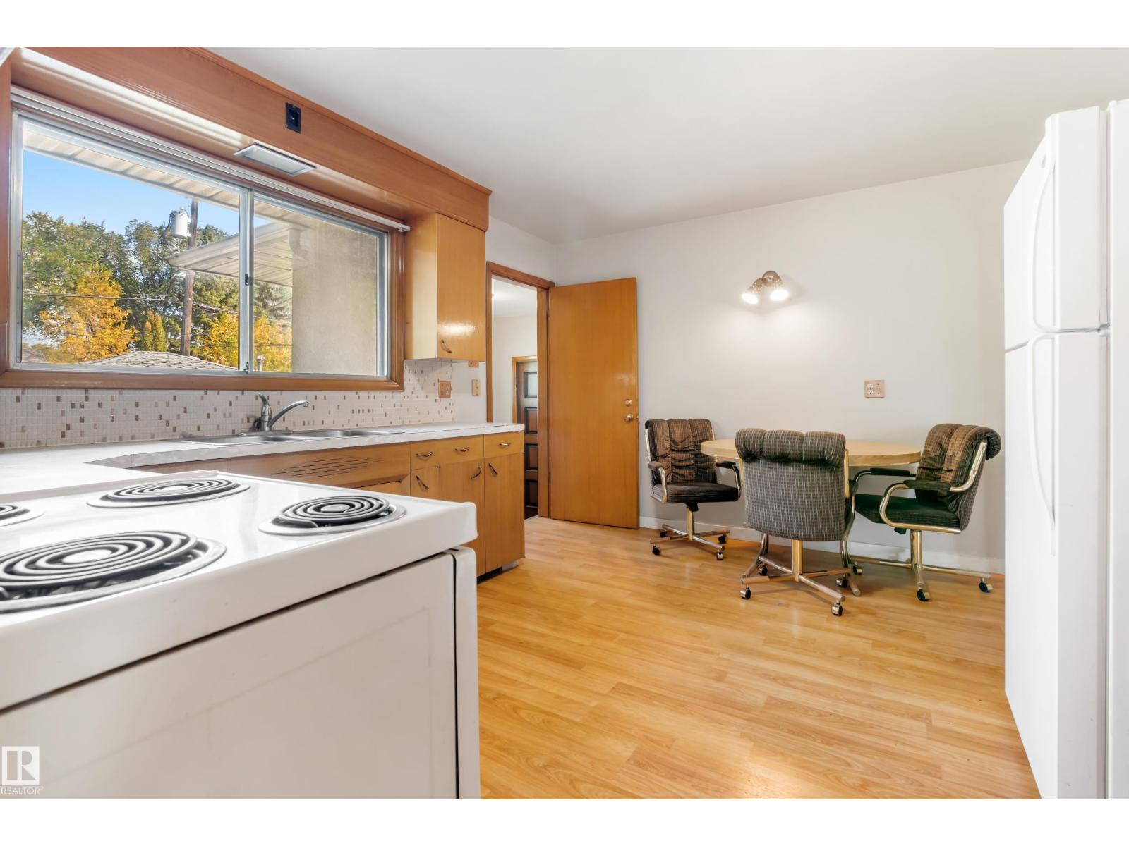 8736 66 Av Nw, Edmonton, Alberta  T6E 0L3 - Photo 18 - E4461235
