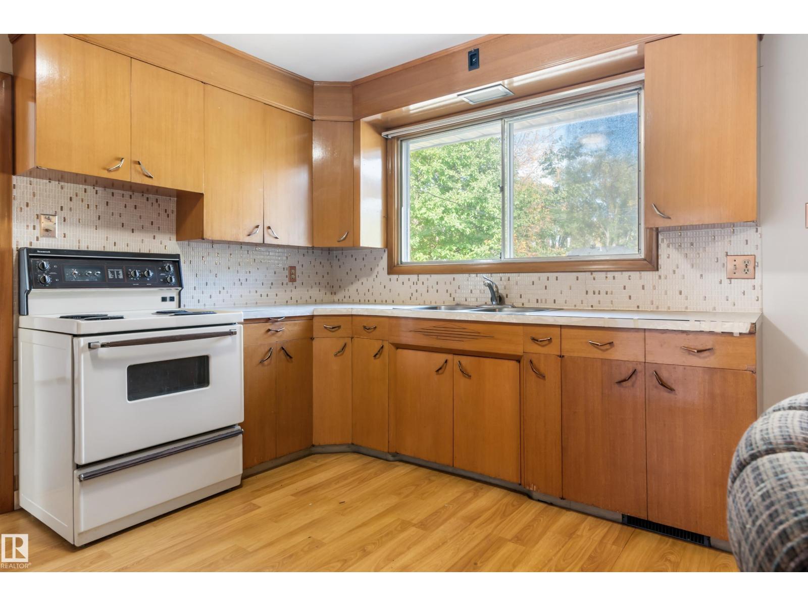 8736 66 Av Nw, Edmonton, Alberta  T6E 0L3 - Photo 19 - E4461235