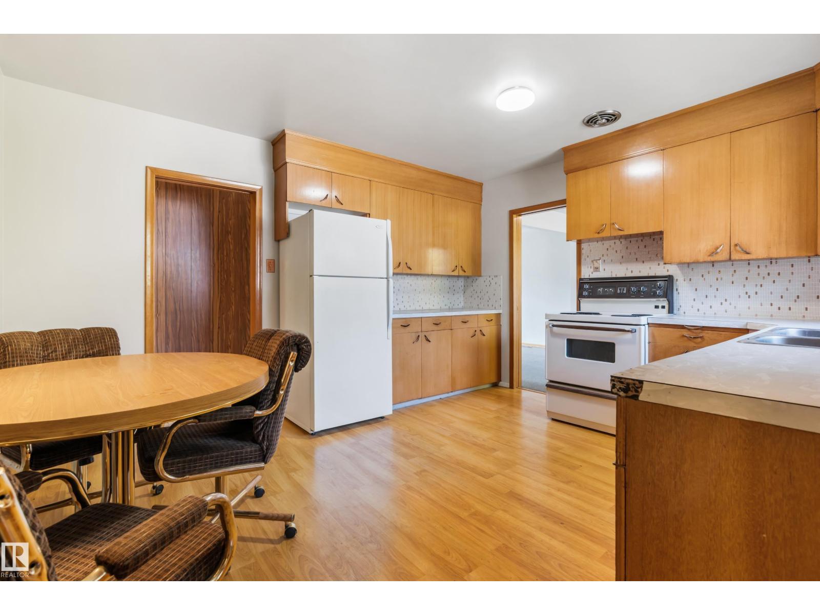 8736 66 Av Nw, Edmonton, Alberta  T6E 0L3 - Photo 20 - E4461235