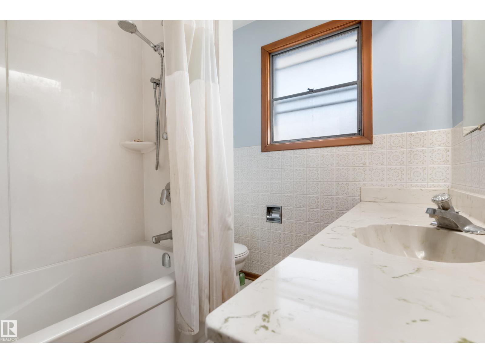 8736 66 Av Nw, Edmonton, Alberta  T6E 0L3 - Photo 27 - E4461235