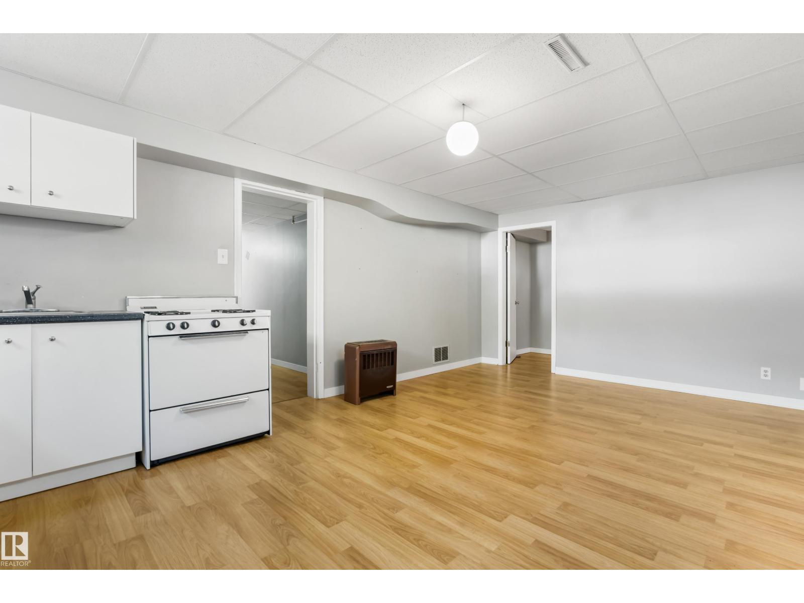 8736 66 Av Nw, Edmonton, Alberta  T6E 0L3 - Photo 44 - E4461235
