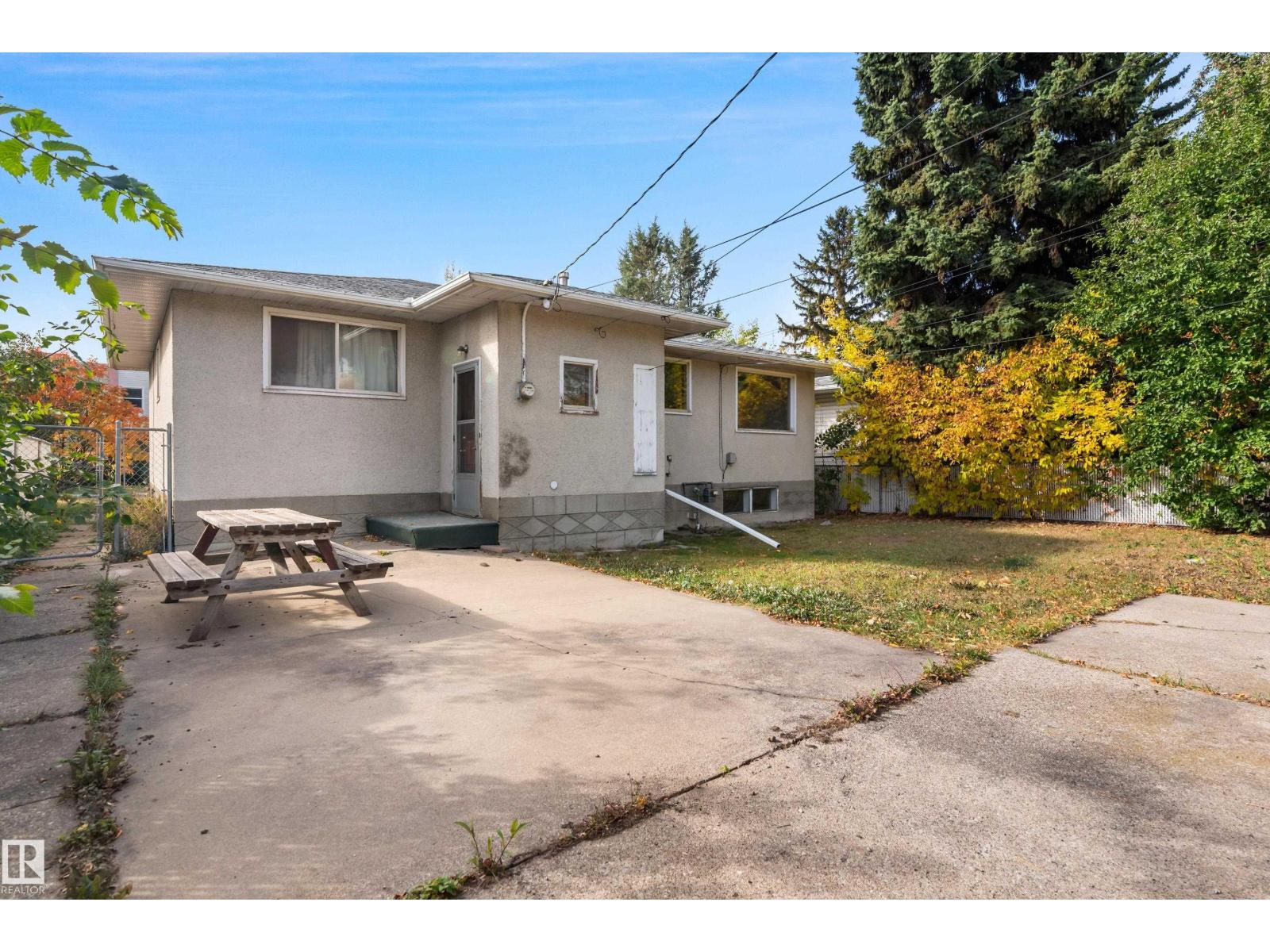 8736 66 Av Nw, Edmonton, Alberta  T6E 0L3 - Photo 47 - E4461235