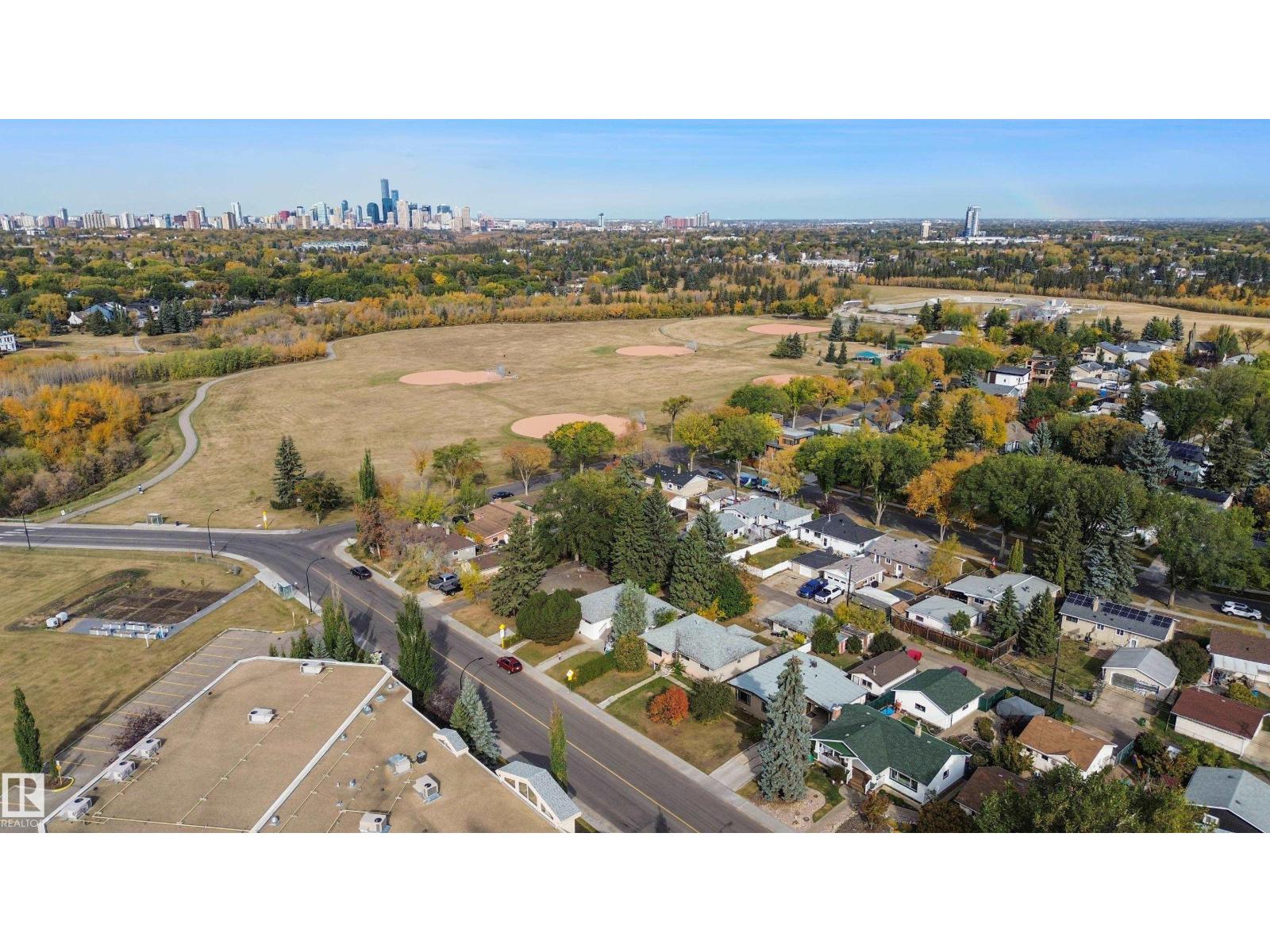 8736 66 Av Nw, Edmonton, Alberta  T6E 0L3 - Photo 7 - E4461235