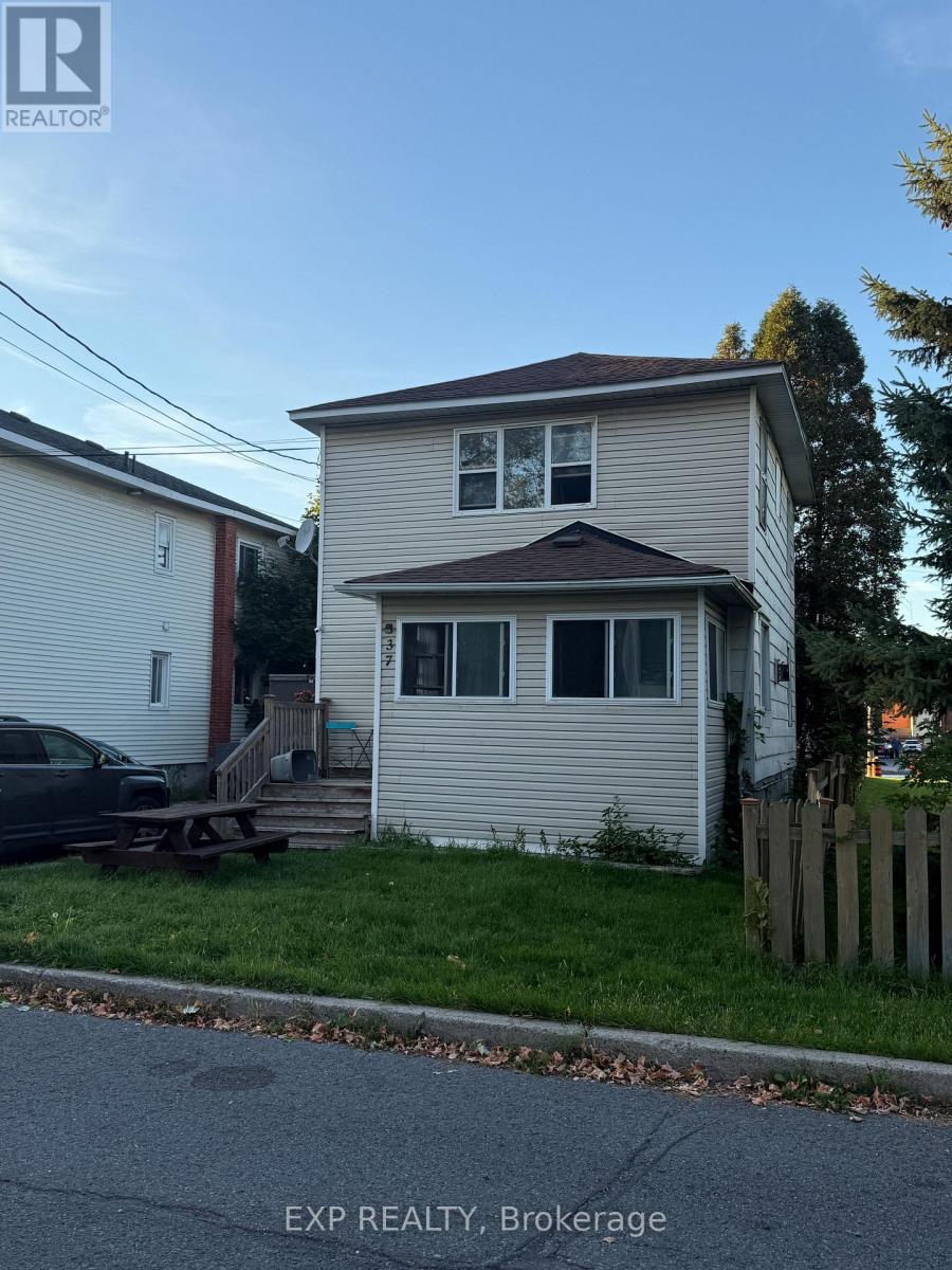 37 Timothy Avenue, Cornwall, Ontario  K6J 1K4 - Photo 2 - X12450732