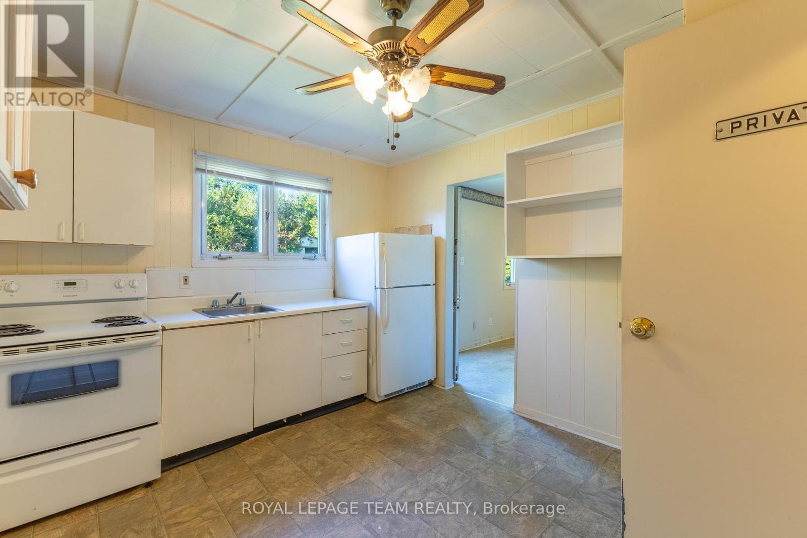49 William Street E, Arnprior, Ontario  K7S 1J7 - Photo 28 - X12450736