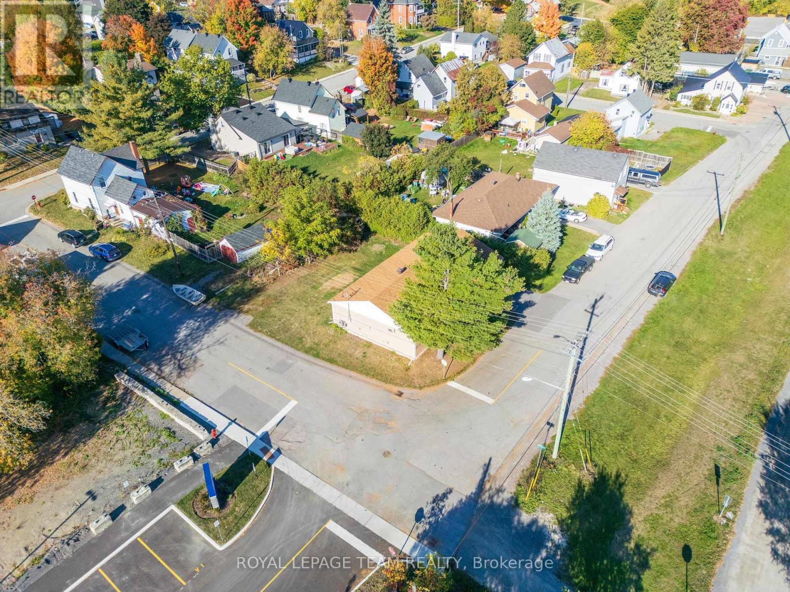 49 William Street E, Arnprior, Ontario  K7S 1J7 - Photo 32 - X12450736