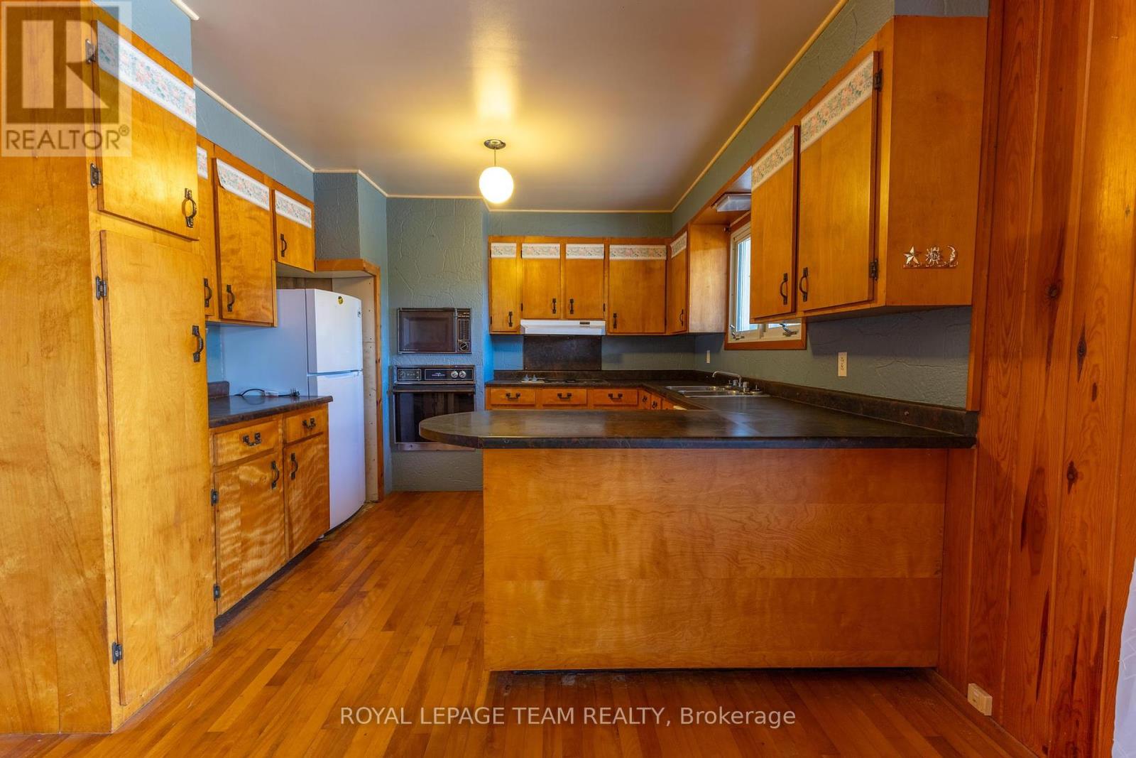 49 William Street E, Arnprior, Ontario  K7S 1J7 - Photo 9 - X12450736