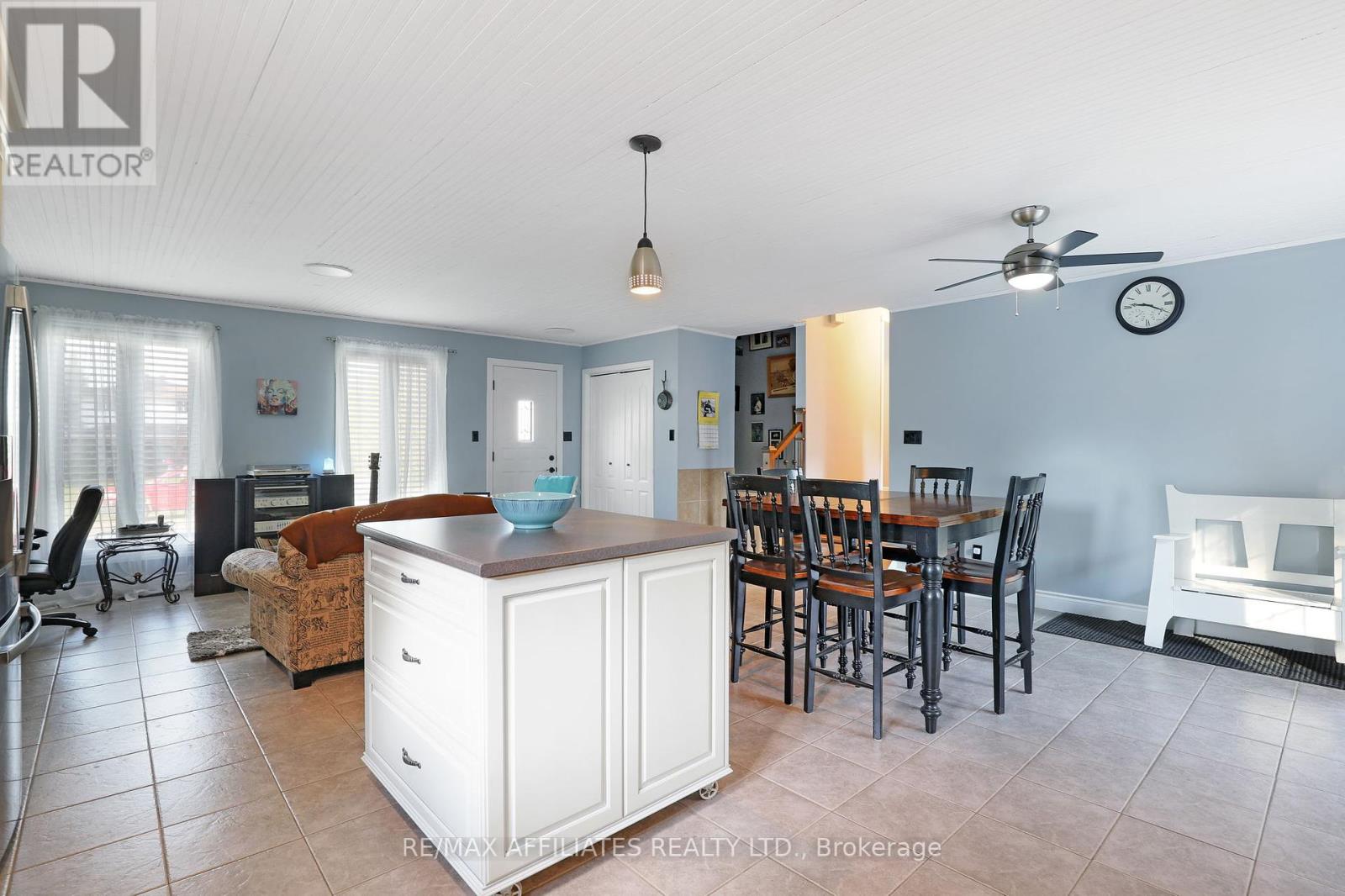 3693 Marcil Road, Clarence-Rockland, Ontario  K0A 1E0 - Photo 11 - X12450761