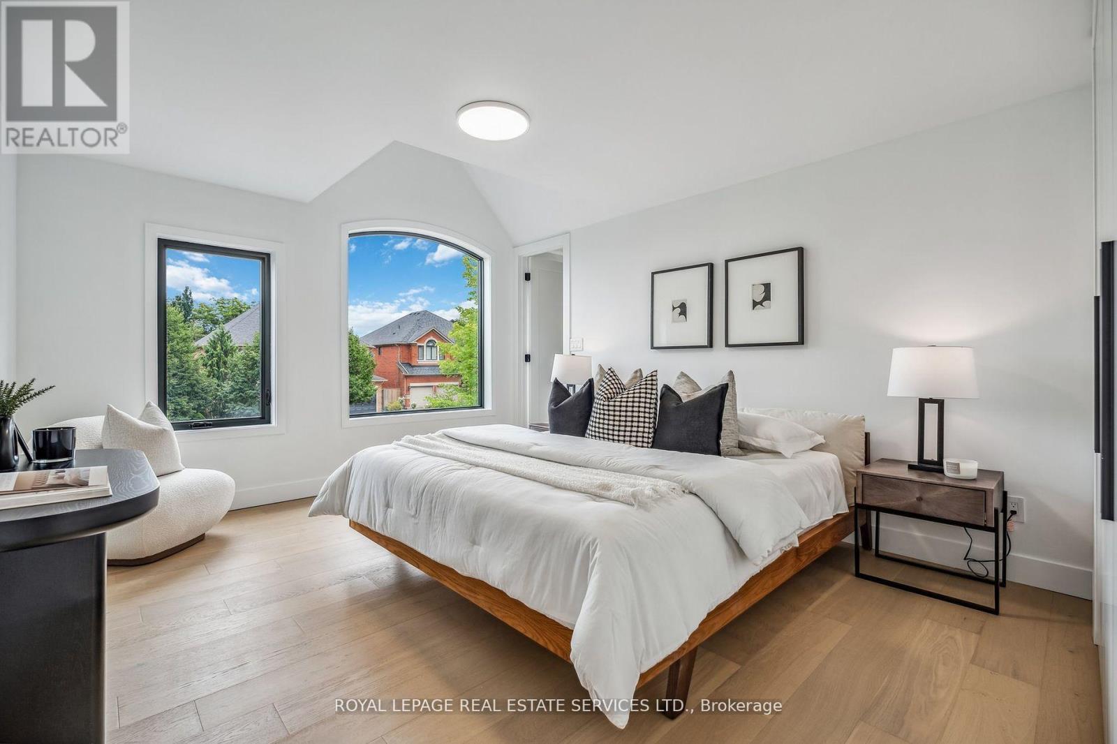 1657 Glenvista Drive, Oakville, Ontario  L6H 6K6 - Photo 19 - W12450713