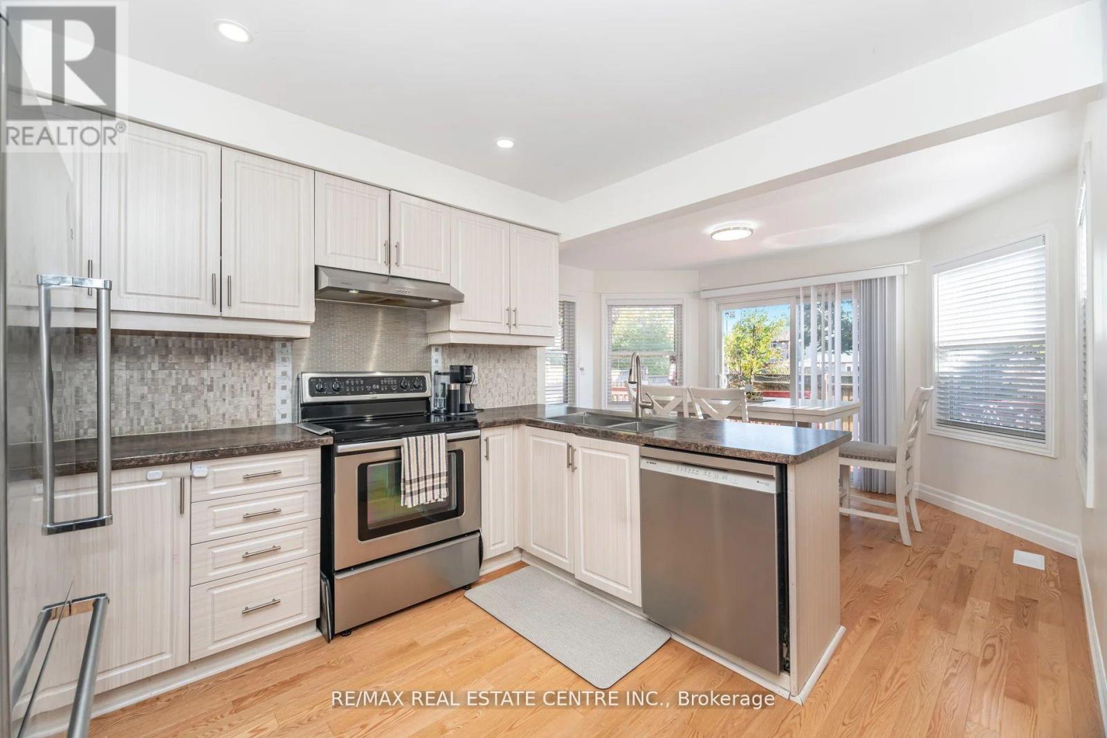 10 Nipissing Crescent, Brampton, Ontario  L6S 5A6 - Photo 15 - W12450717