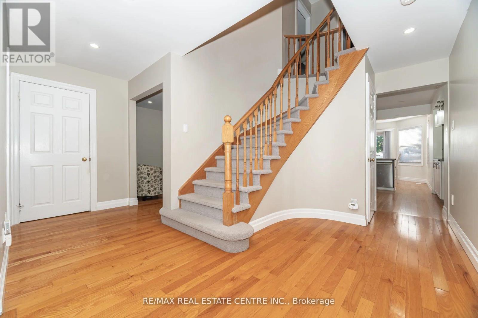 10 Nipissing Crescent, Brampton, Ontario  L6S 5A6 - Photo 20 - W12450717