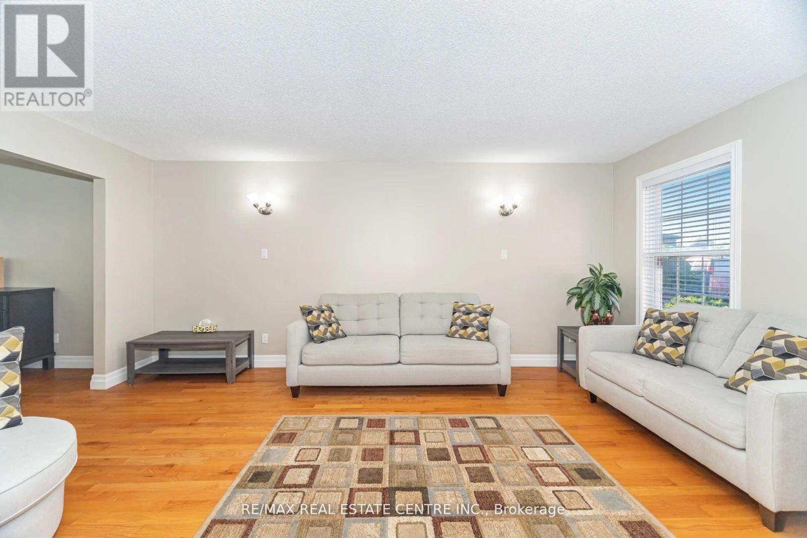 10 Nipissing Crescent, Brampton, Ontario  L6S 5A6 - Photo 9 - W12450717
