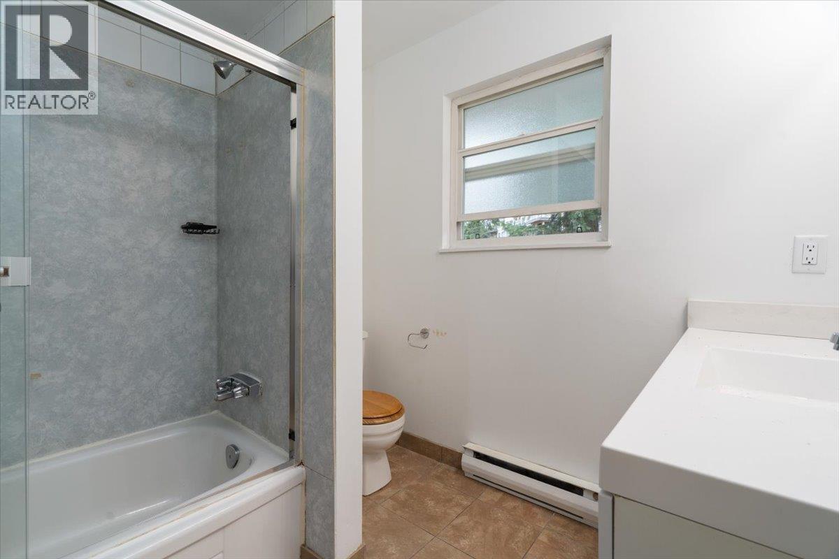 663-665 Harrison Avenue, Coquitlam, British Columbia  V3J 3Z6 - Photo 26 - R3055622