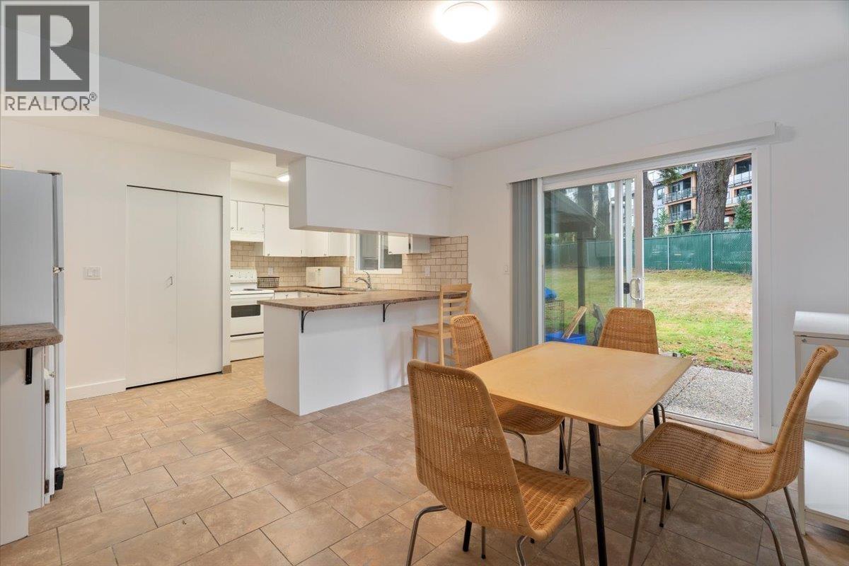 663-665 Harrison Avenue, Coquitlam, British Columbia  V3J 3Z6 - Photo 15 - R3055622