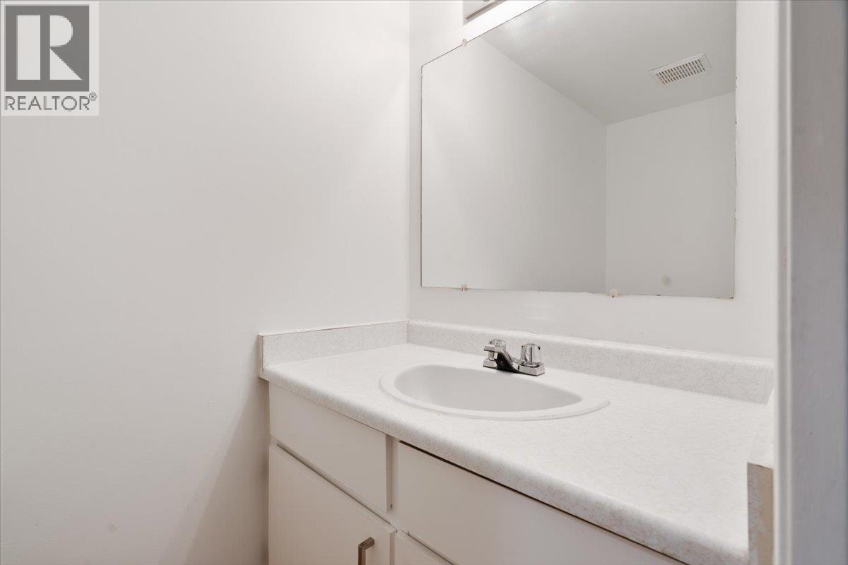 663-665 Harrison Avenue, Coquitlam, British Columbia  V3J 3Z6 - Photo 17 - R3055622