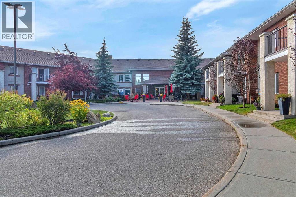 215, 550 Prominence Rise Sw, Calgary, Alberta  T3H 5J1 - Photo 22 - A2257936