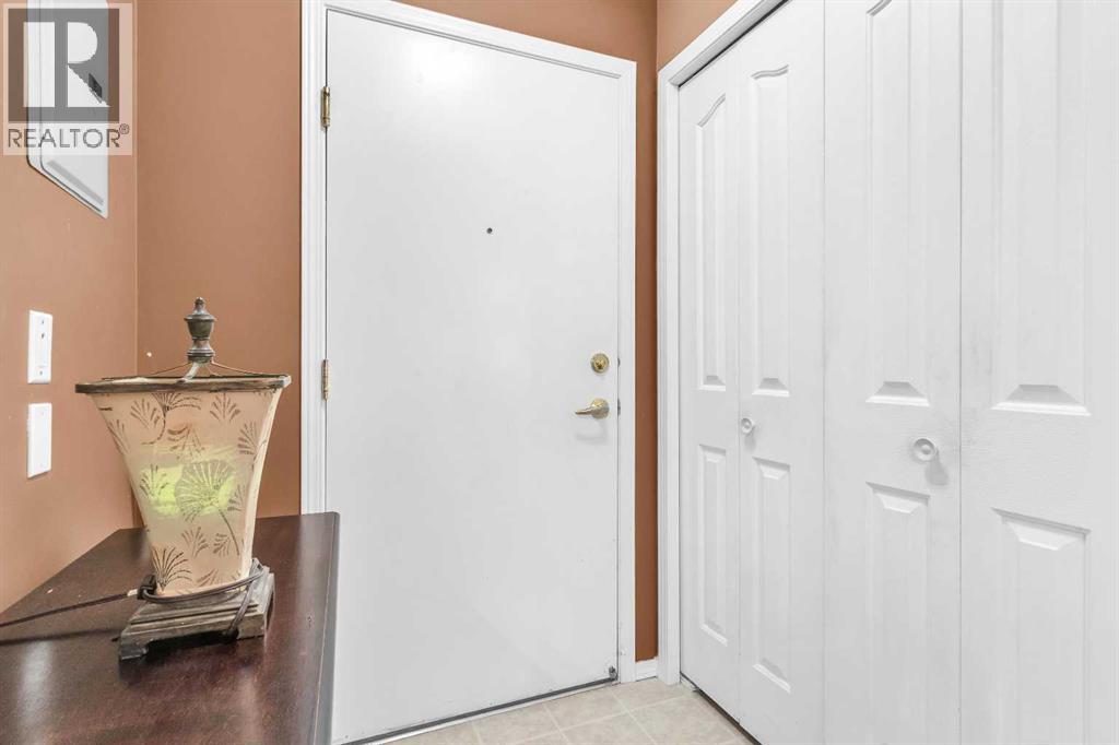 215, 550 Prominence Rise Sw, Calgary, Alberta  T3H 5J1 - Photo 3 - A2257936