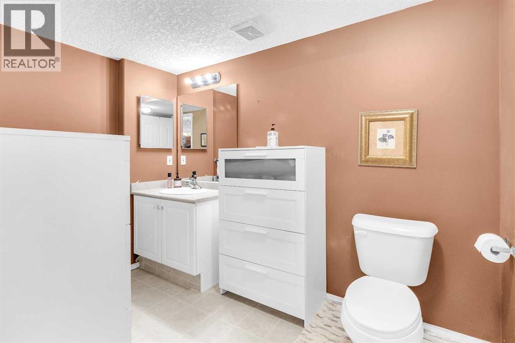 215, 550 Prominence Rise Sw, Calgary, Alberta  T3H 5J1 - Photo 12 - A2257936