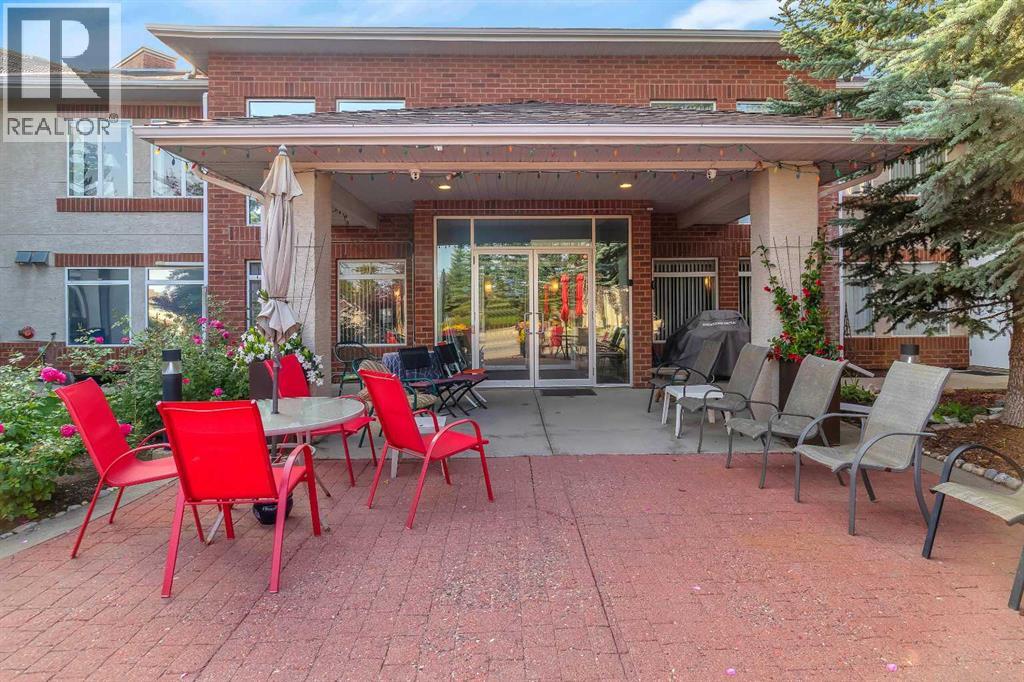 215, 550 Prominence Rise Sw, Calgary, Alberta  T3H 5J1 - Photo 2 - A2257936