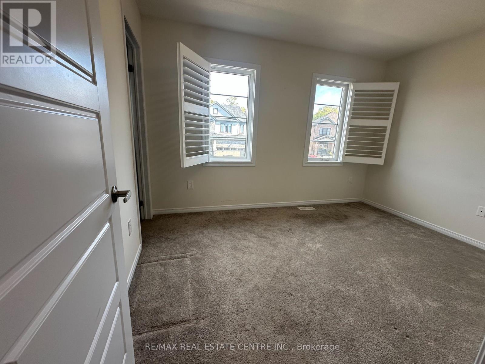 49 Queens Mary Drive S, Hamilton, Ontario  L8J 0M4 - Photo 10 - X12450705