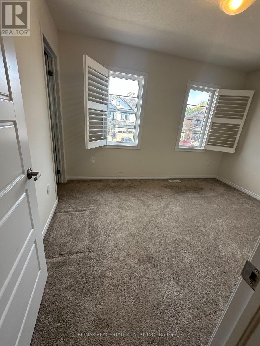 49 Queens Mary Drive S, Hamilton, Ontario  L8J 0M4 - Photo 12 - X12450705