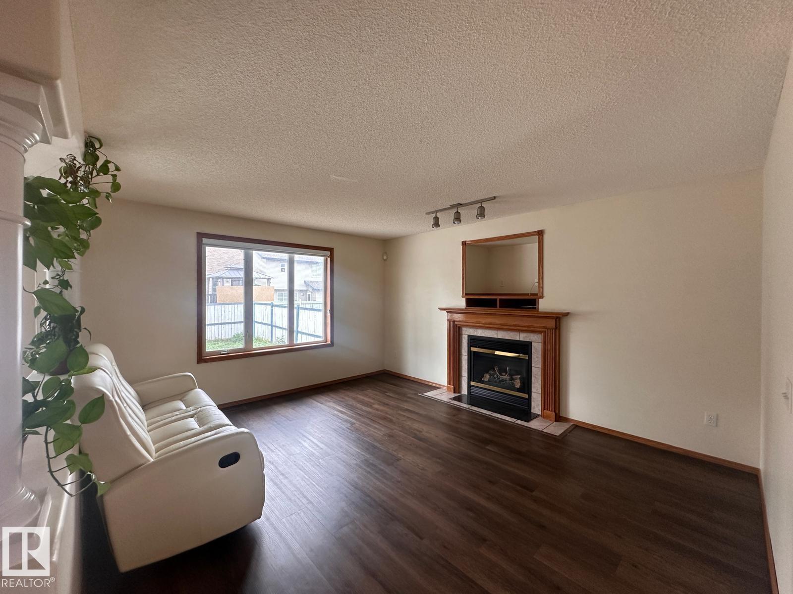 2331 37b Av Nw, Edmonton, Alberta  T6T 1N9 - Photo 2 - E4461236
