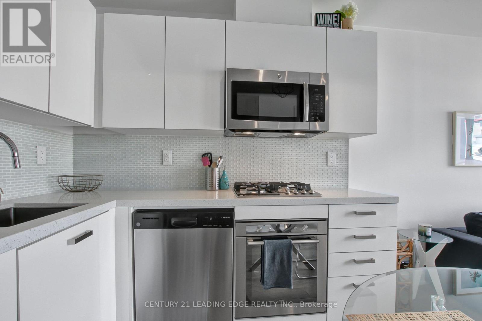 908 - 39 Brant Street, Toronto, Ontario  M5V 1S7 - Photo 15 - C12450749