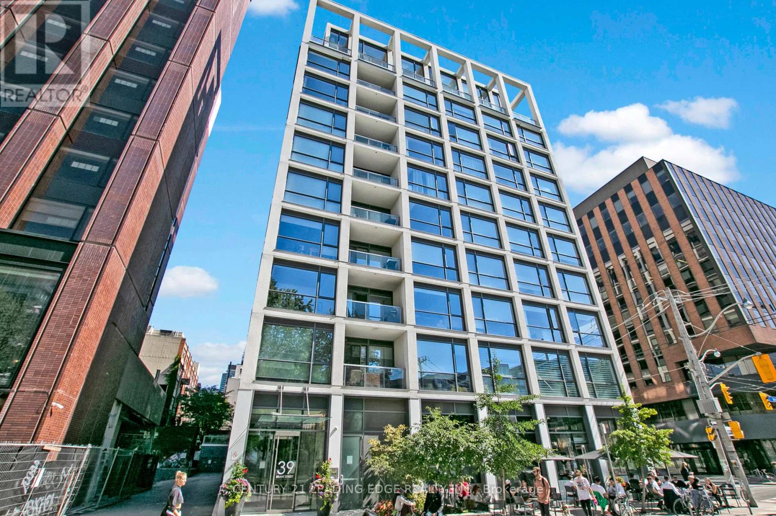 908 - 39 Brant Street, Toronto, Ontario  M5V 1S7 - Photo 2 - C12450749