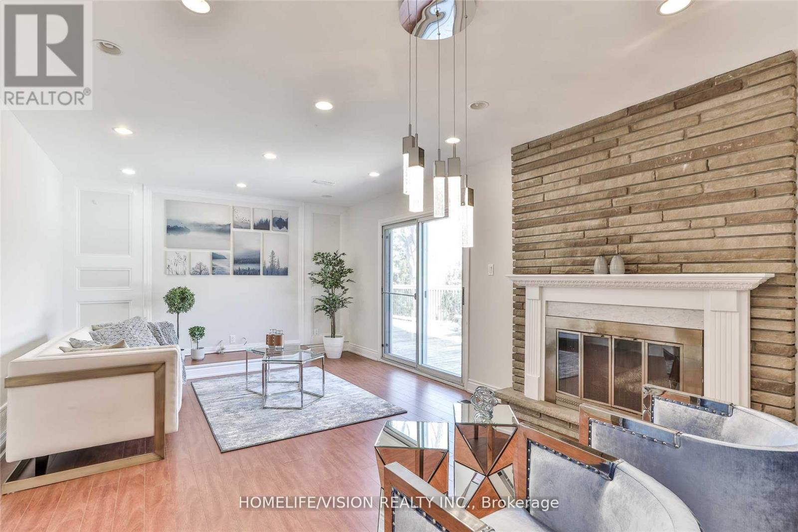 111 Bannatyne Drive, Toronto, Ontario  M2L 2P5 - Photo 12 - C12450777