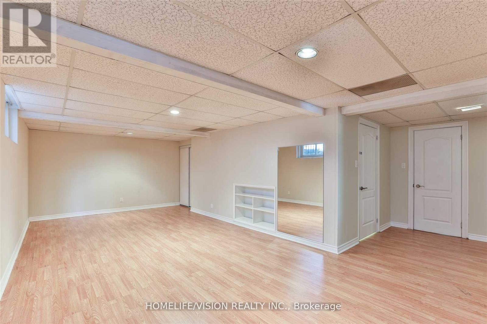 111 Bannatyne Drive, Toronto, Ontario  M2L 2P5 - Photo 15 - C12450777