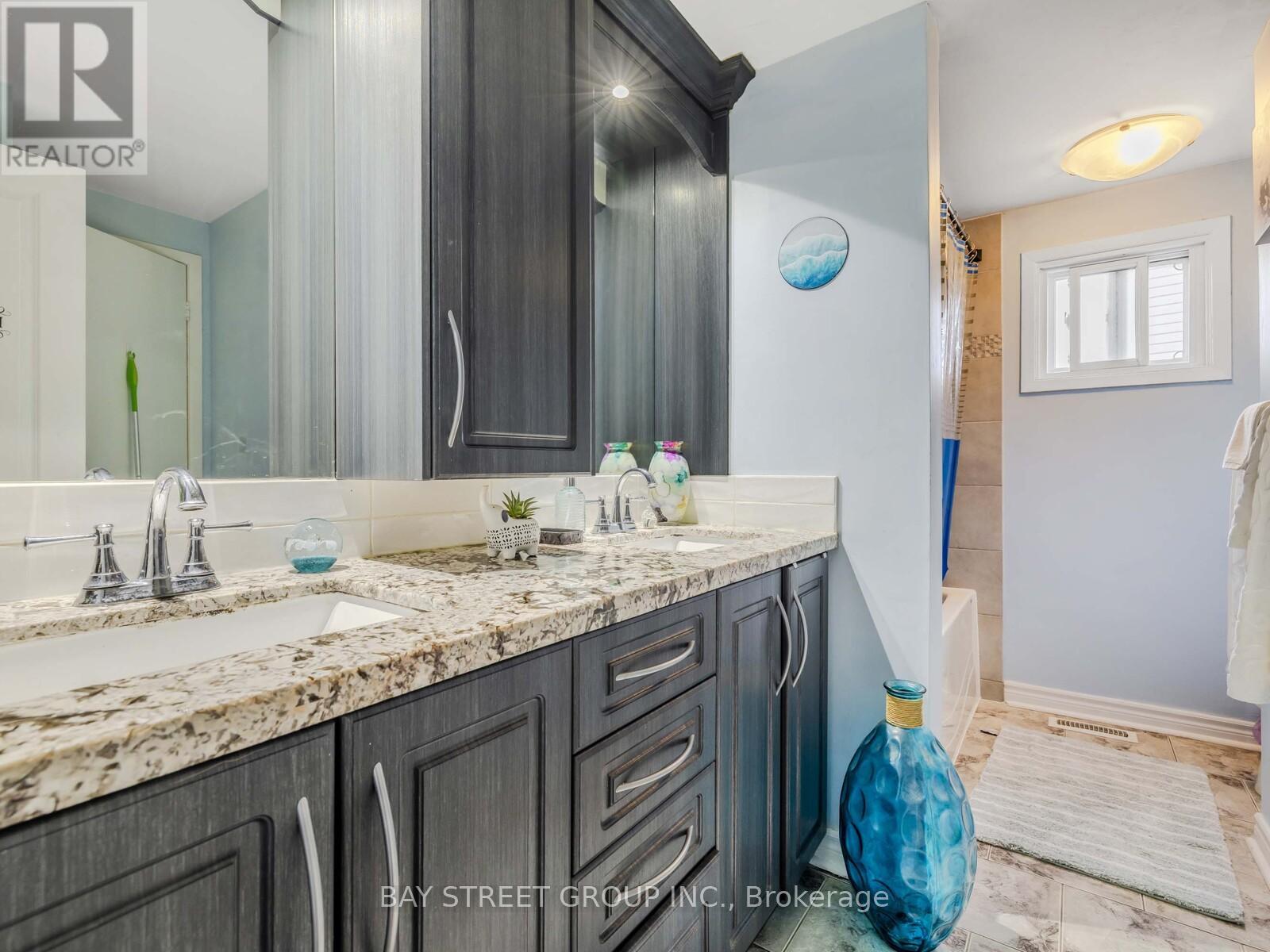 7 Whistling Hills Drive, Toronto, Ontario  M1V 2B6 - Photo 18 - E12450744