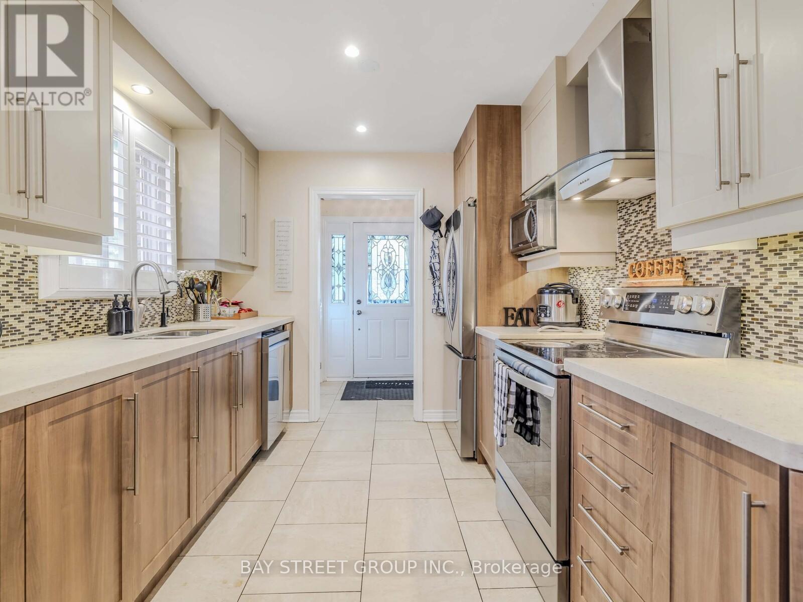 7 Whistling Hills Drive, Toronto, Ontario  M1V 2B6 - Photo 7 - E12450744