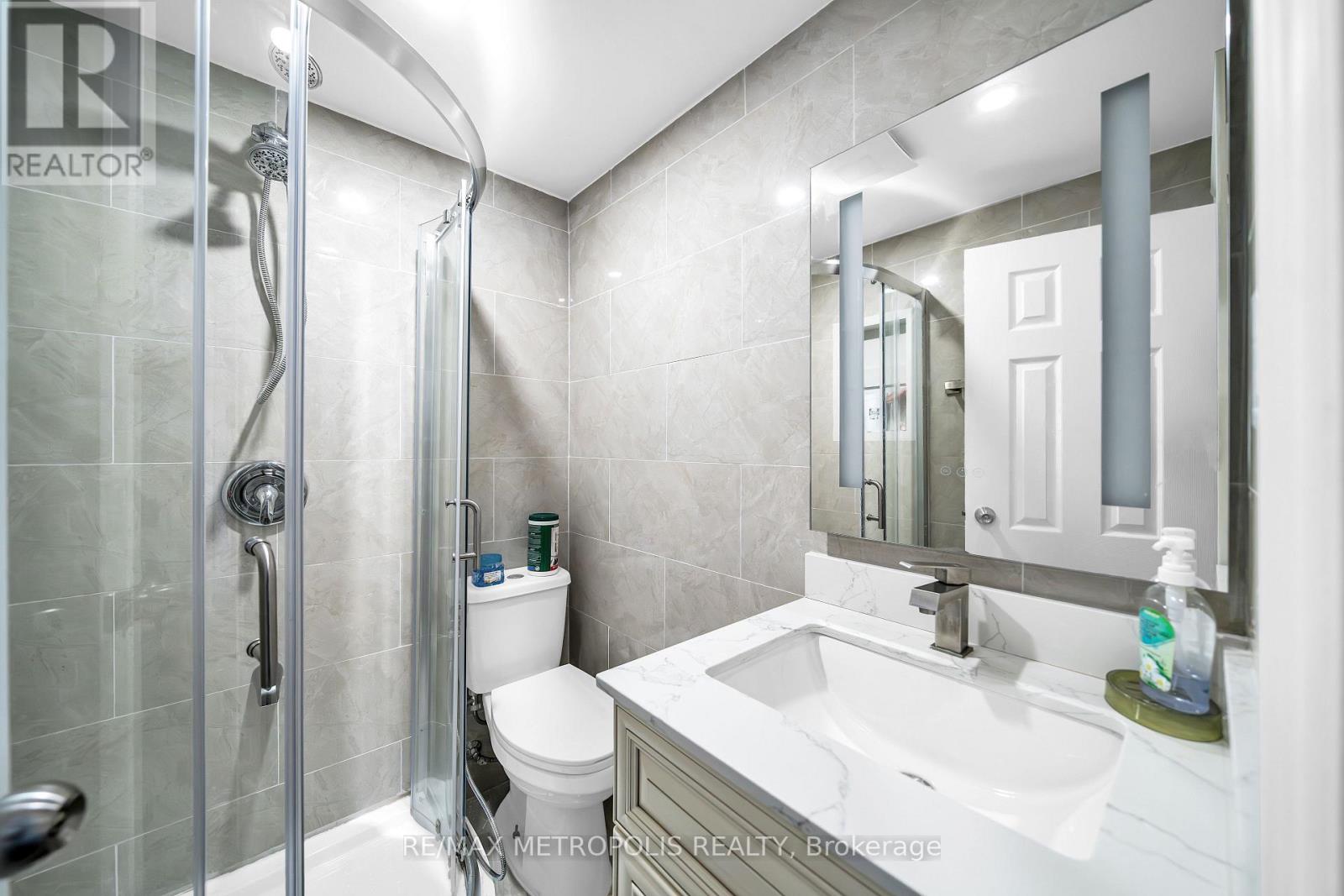 Basement - 834 Sanok Drive, Pickering, Ontario  L1W 2R2 - Photo 10 - E12450762