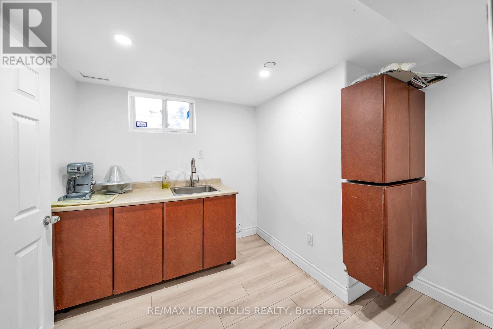 Basement - 834 Sanok Drive, Pickering, Ontario  L1W 2R2 - Photo 6 - E12450762