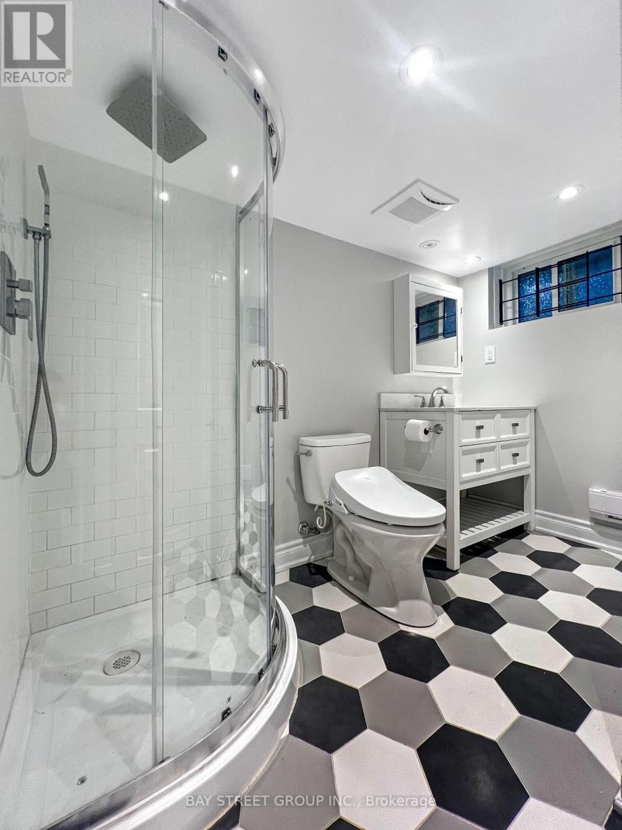230 Chaplin Crescent, Toronto, Ontario  M5P 1B4 - Photo 17 - C12448521
