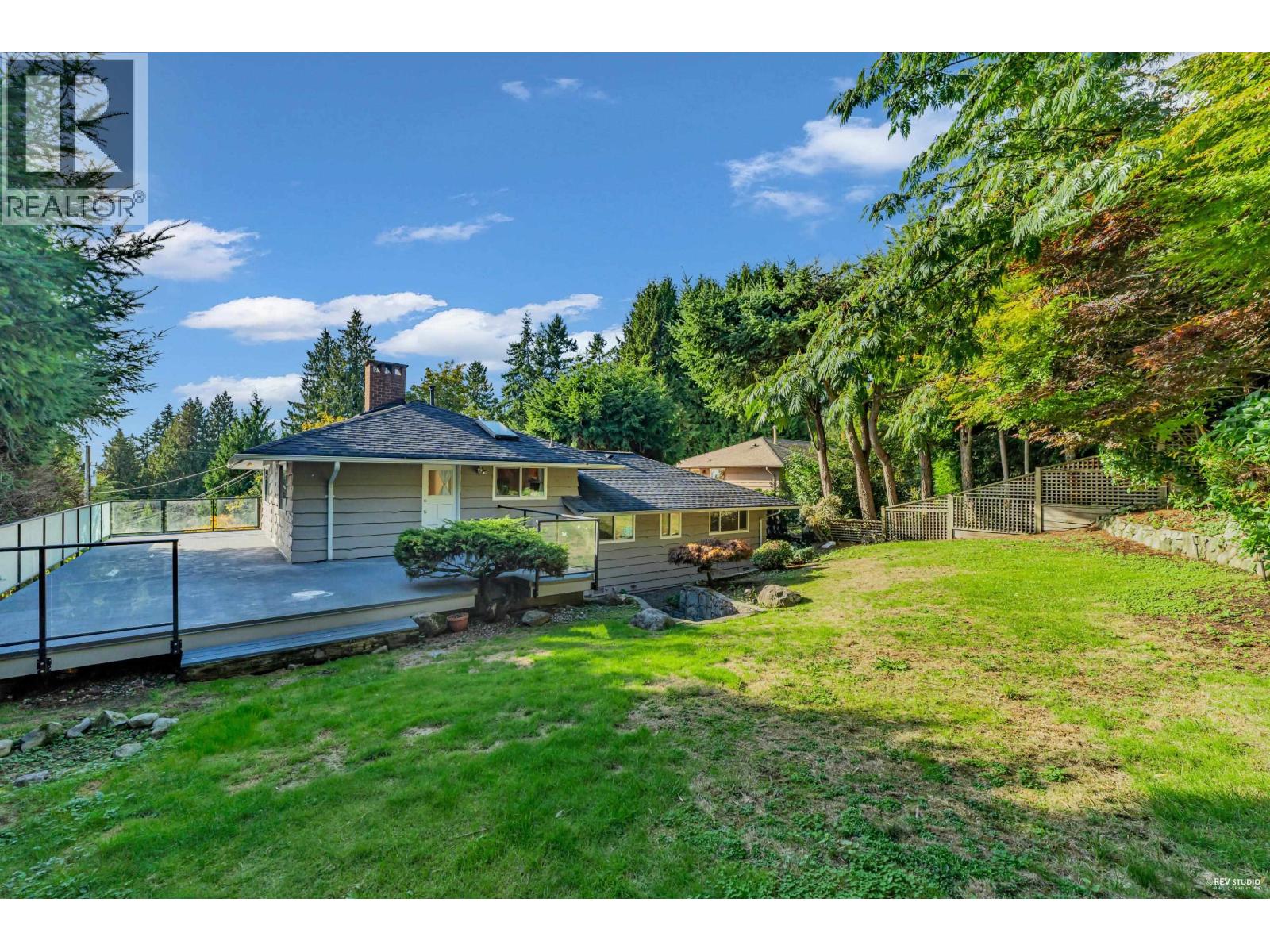 1910 27th Street, West Vancouver, British Columbia  V7V 4L2 - Photo 4 - R3030236